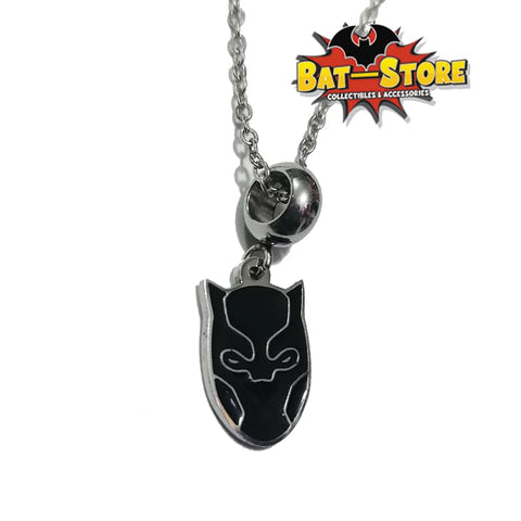 Collar con charm de Black Panther plata